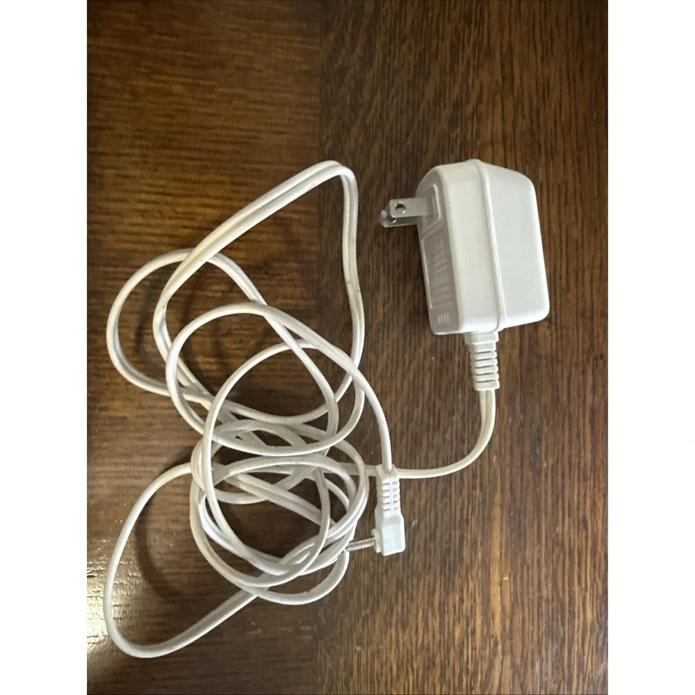 Fisher Price PA-0610-DUA‎ Class 2 Transformer Adapter Power Supply Output 6V
